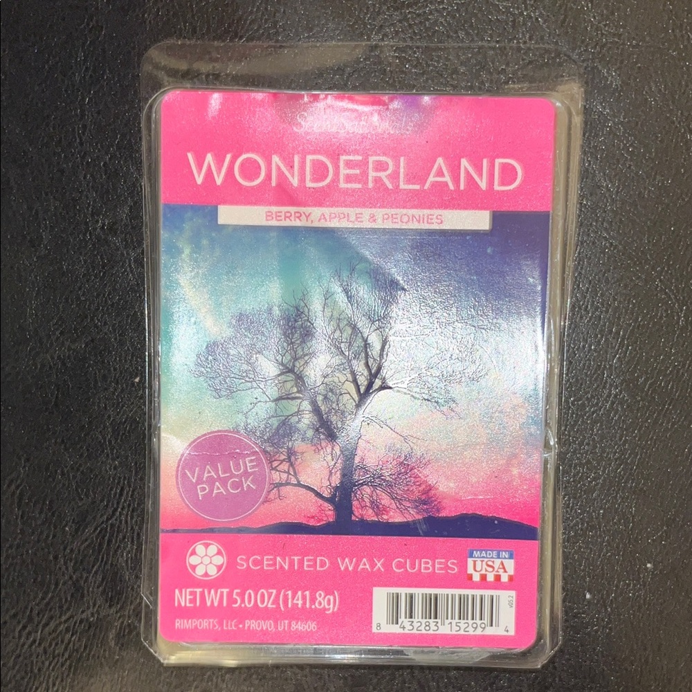WONDERLAND Berry Apple Peonies Wax Cubes - Pink and Blue